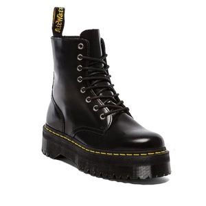 BARELY WORN Platform Doc martens